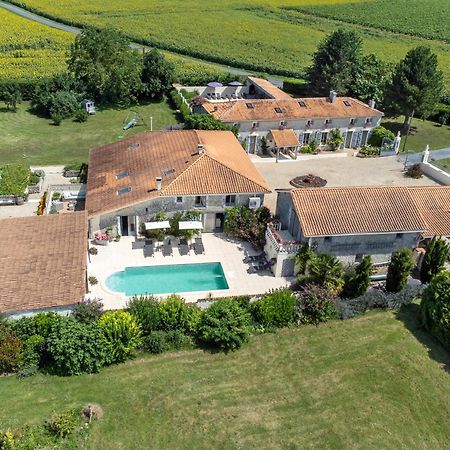 Bed and Breakfast Domaine Chez Les Rois Berneuil  Exterior foto
