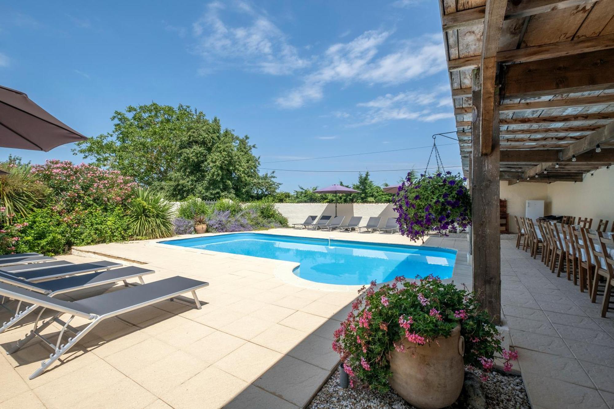 Bed and Breakfast Domaine Chez Les Rois Berneuil  Exterior foto